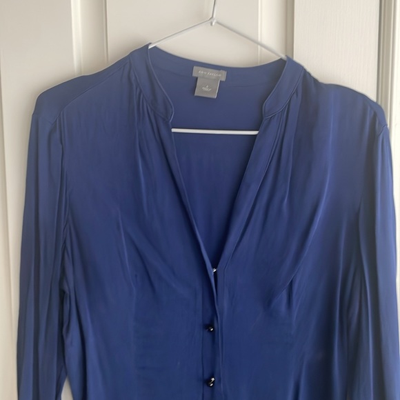 Ann Taylor silk top size 4 navy blue - Picture 6 of 7